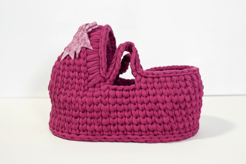 Small pink heart basket