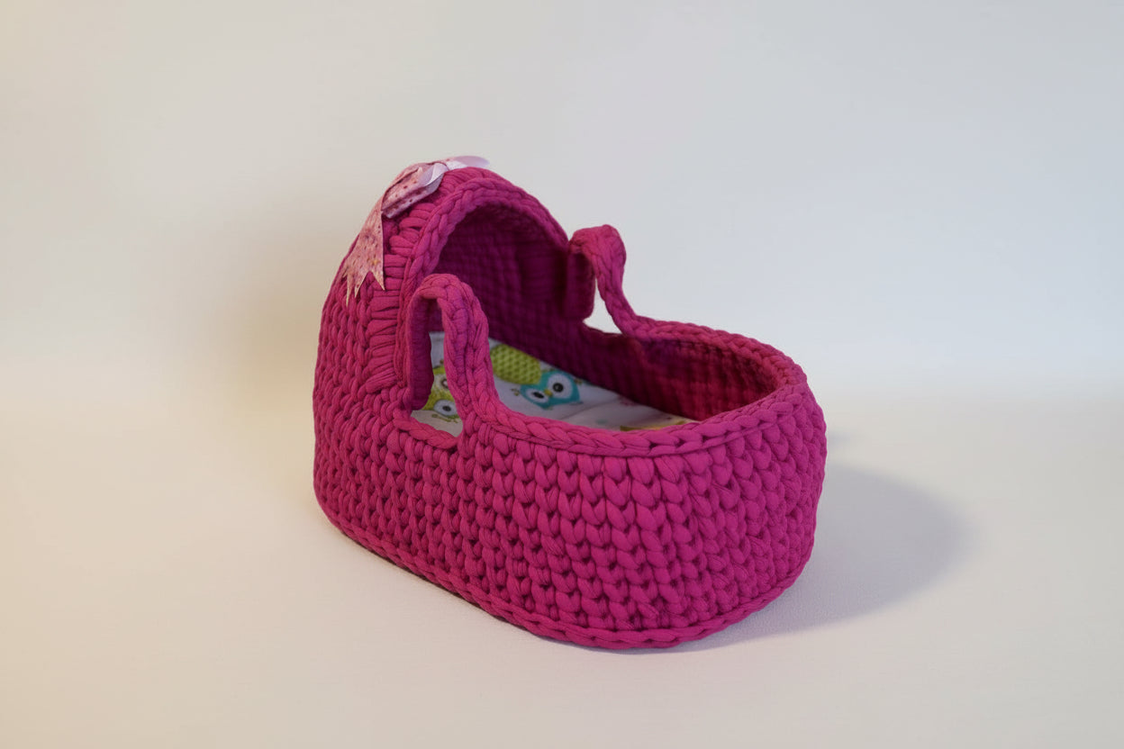 Small pink heart basket